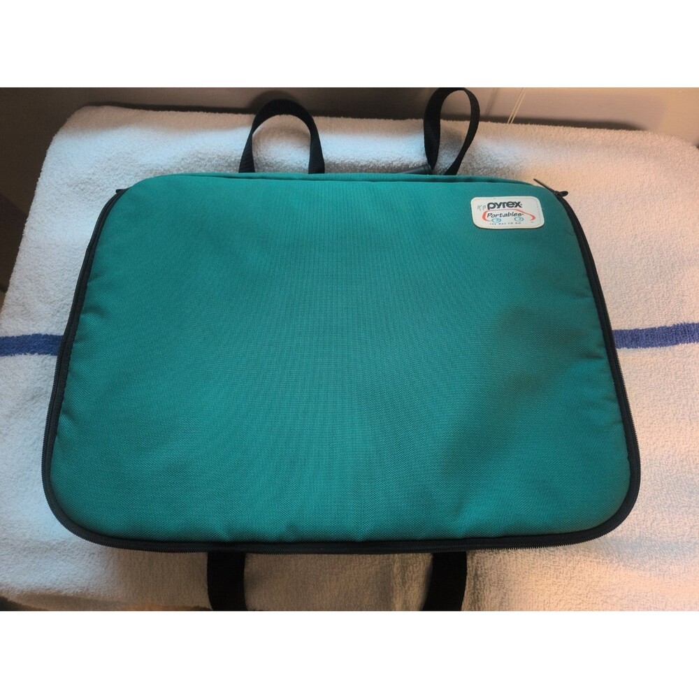 Pyrex Portables Casserole Bag Carrier Teal 16” x 10 Hot Cold With Wicker Cover